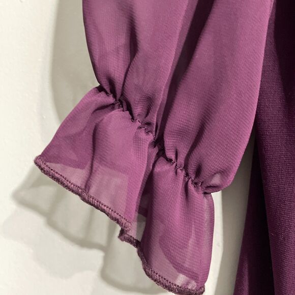 Adele & May  Blouse M Sheer 3/4 Sleeve V-Neck Keyhole Boho Feminine Top - Picture 11 of 12